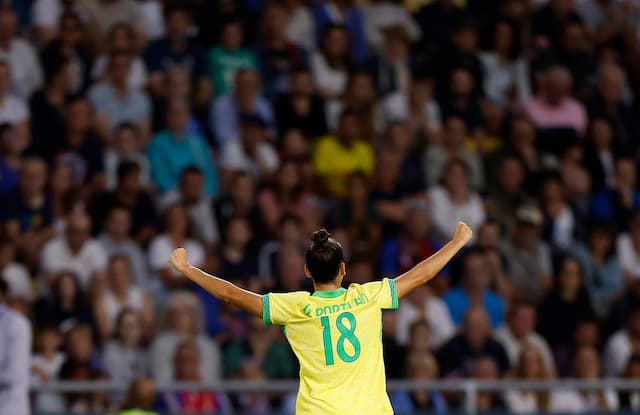 Brasil despacha França e encara a Espanha na semifinal do futebol feminino