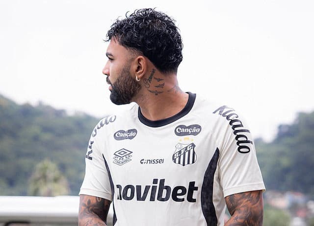 Gabigol volta a treinar e deve reforçar o Santos contra o Flamengo