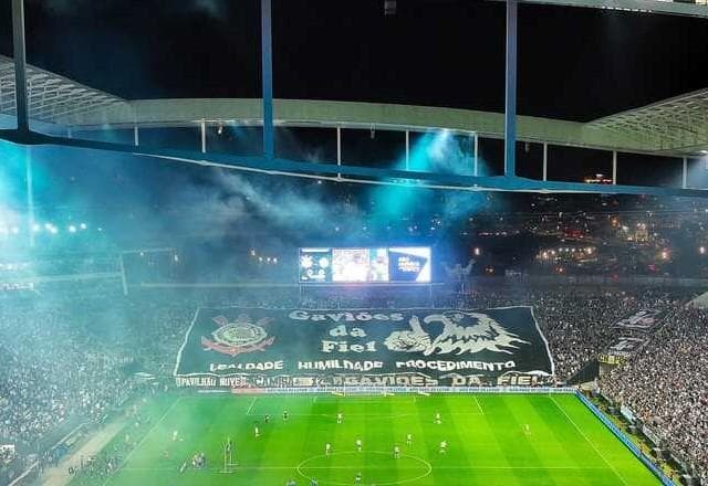 Gaviões aponta "amadorismo" no Corinthians e cita "abismo" para rivais