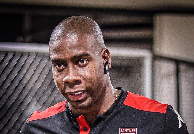 Jogador mostra pênis para árbitro em partida do Campeonato Colombiano