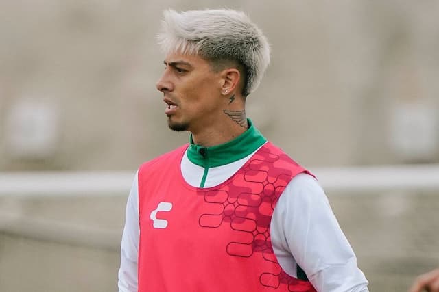 São Paulo acerta retorno de Emiliano Rigoni