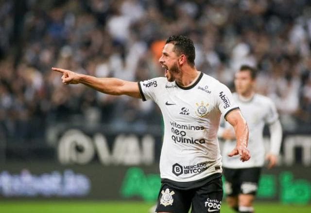 Benjamin Back: "Corinthians de Vítor Pereira lembra os tempos de Tite"