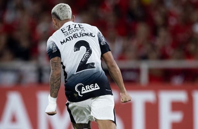 Desfalcado, Corinthians busca empate fora de casa na Sul-Americana