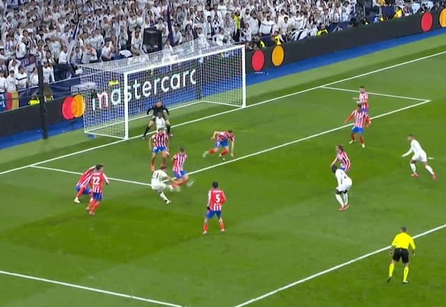 Belo gol! Brahim Díaz costura zaga e coloca Real Madrid à frente no placar