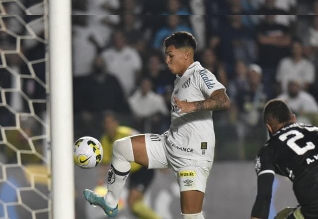 Santos faz três no Coritiba e se classifica para as oitavas da Copa do Brasil