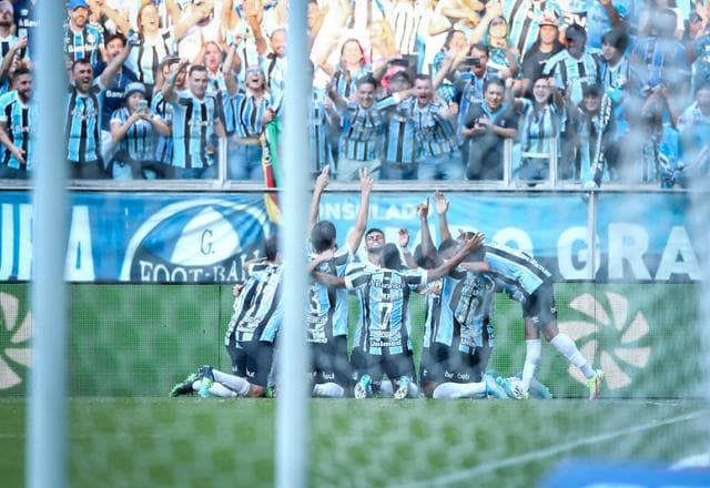 Grêmio vence Ypiranga e conquista o penta do Gaúcho