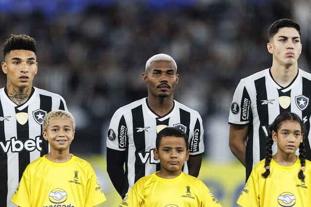 Botafogo fecha a venda de Igor Jesus, Cuiabano e Jair para clube inglês