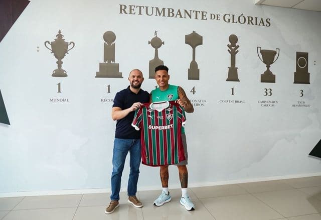 Fluminense anuncia contratação de Guilherme Arana
