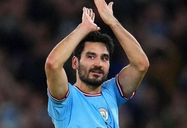 Barcelona anuncia contratação do meio-campista Gundogan