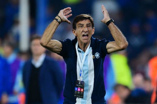 Técnico do Racing convoca torcida às ruas antes de "decisão" com Flamengo