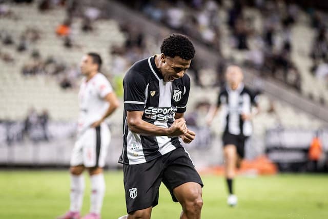 Ceará desperdiça muitas chances, mas bate Primavera-SP e avança na Copa do Brasil