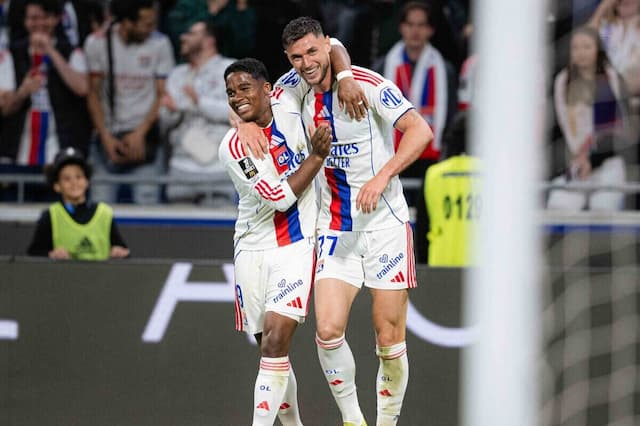 Endrick marca e deixa Lyon dentro da zona de classificação para a Champions