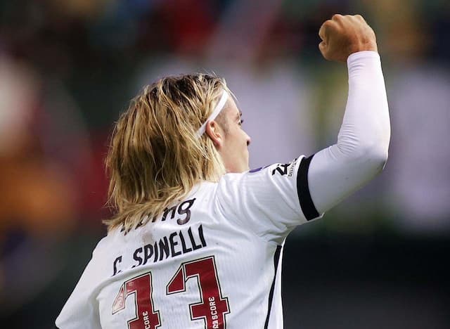 Spinelli vira artilheiro do Vasco e aumenta disputa no ataque