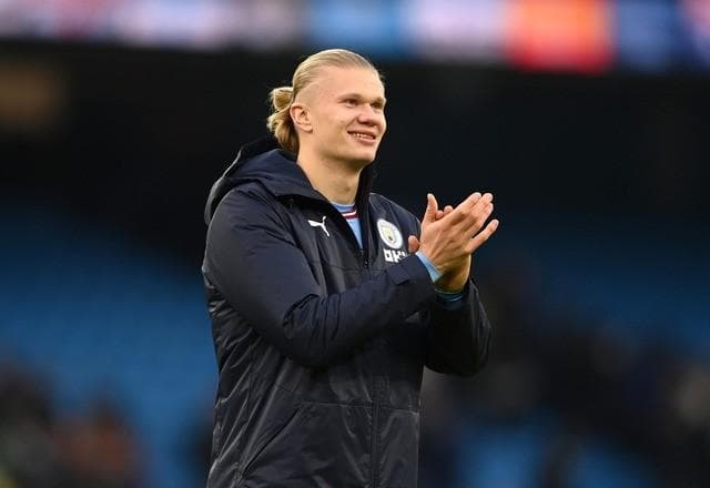 Haaland chega a 25 gols na Premier League e supera artilheiros das últimas edições