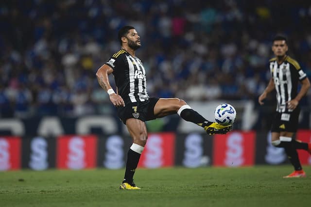 Atlético questiona CBF e solicita áudios dos árbitros por cartão aplicado a Hulk