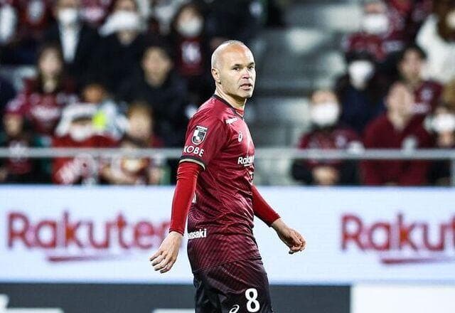 Loucura: ídolo do Barcelona, Iniesta pode fechar com clube argentino