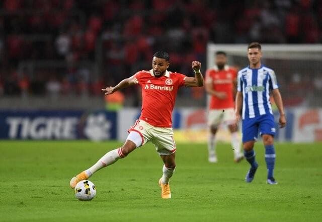 Internacional para em Douglas Friedrich e empata com Avaí no Beira-Rio
