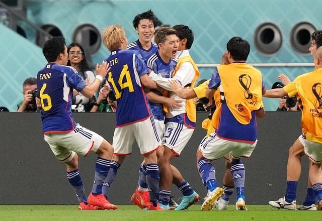 Japão vira sobre Alemanha, e zebra passeia na Copa do Mundo pelo 2º dia seguido