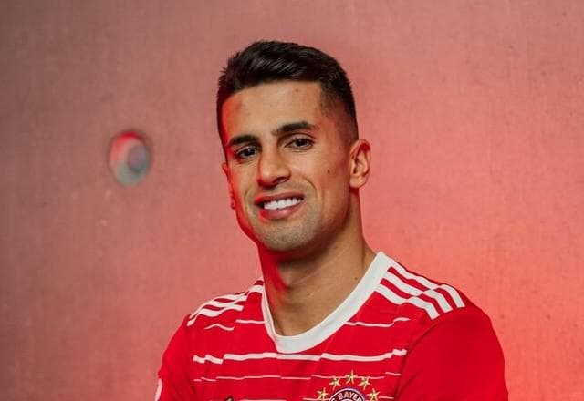 Bayern de Munique anuncia contratação do lateral João Cancelo