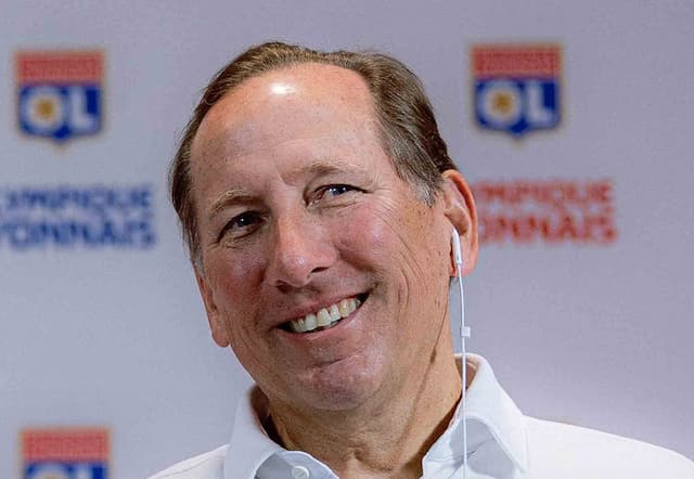 Textor diz que Almada e Luiz Henrique irão para o Lyon "mesmo com transferban"