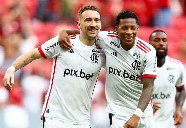 Com autoridade, Flamengo vence o Volta Redonda no Mané Garrincha