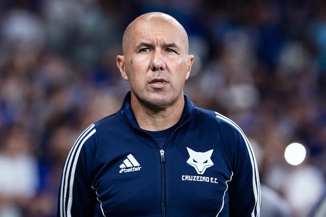 Cruzeiro terá retorno de três titulares para clássico e Fabrício Bruno é desfalque