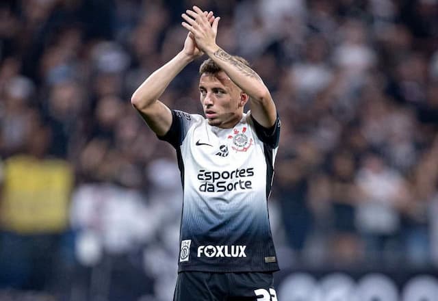 Ryan sofre fratura no pé esquerdo e desfalca o Corinthians até o fim da temporada