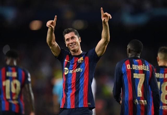 Carrasco e ídolo, Lewandowski reencontra o Bayern pelo Barcelona
