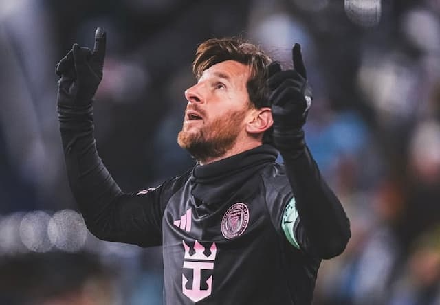 Juiz é punido por pedir foto com Messi após partida válida pela Concacaf