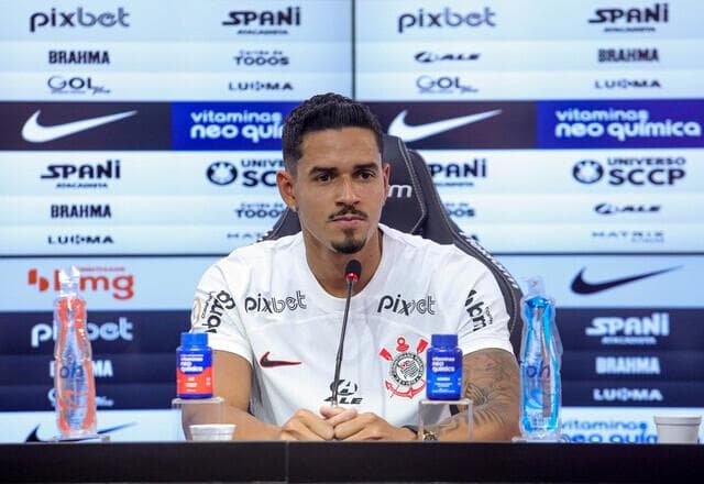 Veríssimo esquece Santos e Flamengo e explica escolha: "Corinthians é Corinthians"