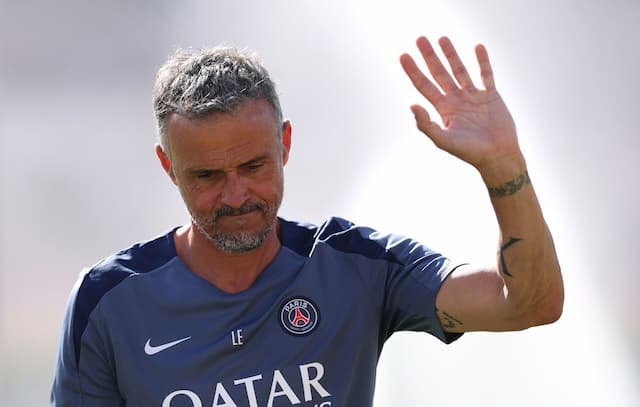 Luis Enrique vence The Best e é eleito melhor técnico do mundo em 2025