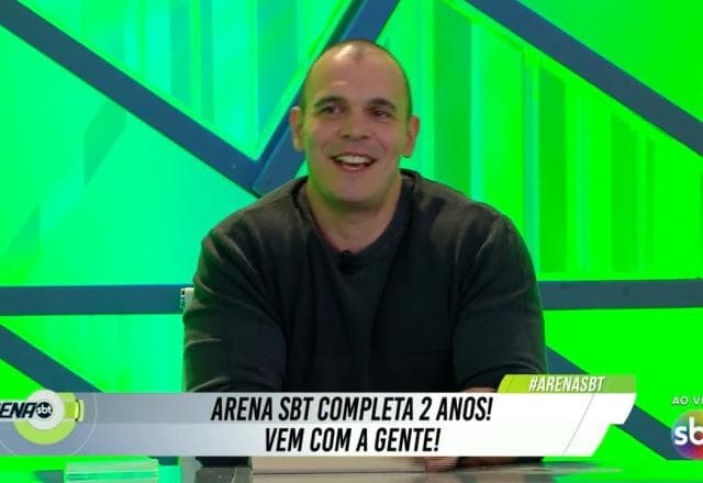 "Vojvoda interessa ao Corinthians", revela Mano, que cobra Vítor Pereira