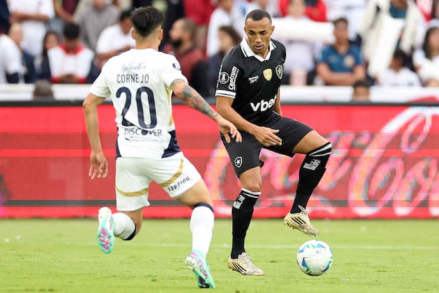 Marçal fala sobre atuação abaixo do Botafogo: "Ideia boa, mas não fluiu"