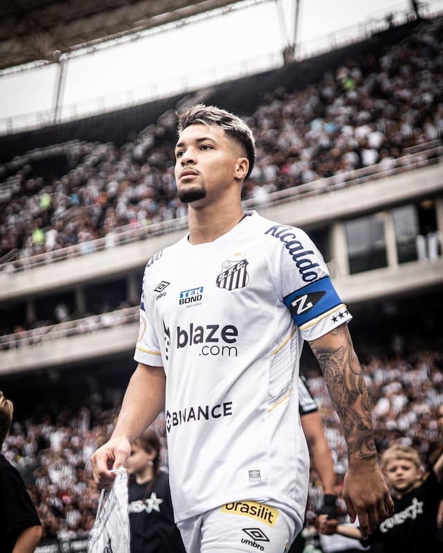 Benfica acerta contratação de Marcos Leonardo, diz jornalista