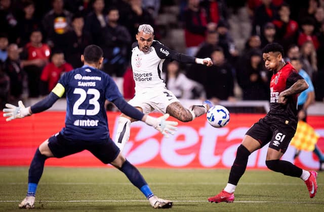 Corinthians visita Athletico-PR embalado por retrospecto recente positivo