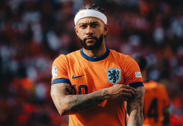 Corinthians tem acordo verbal por Memphis Depay, segundo Fabrizio Romano