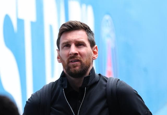 Jornal: PSG decide não renovar contrato de Lionel Messi