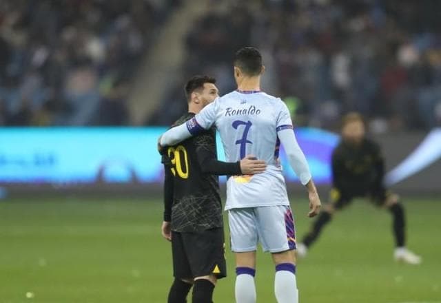 PSG de Messi vence amistoso contra combinado saudita de Cristiano Ronaldo