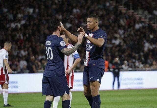 Mbappé defende passagem de Messi no PSG: "Não teve o respeito que merece"