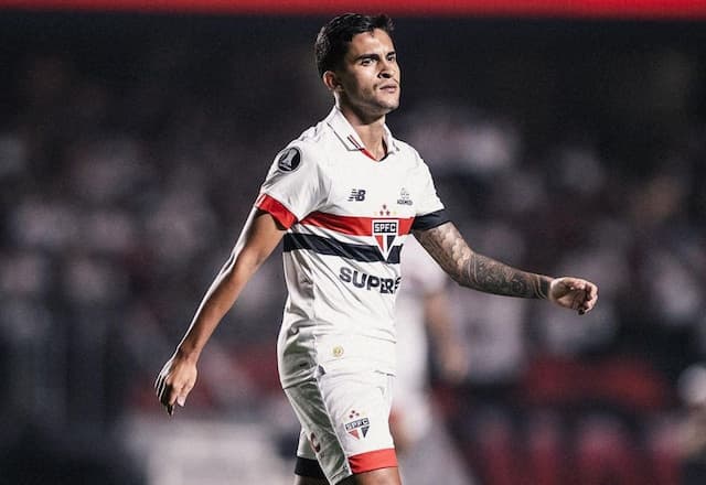 Casares desmente rumores sobre ida de Rodrigo Nestor para o Bahia