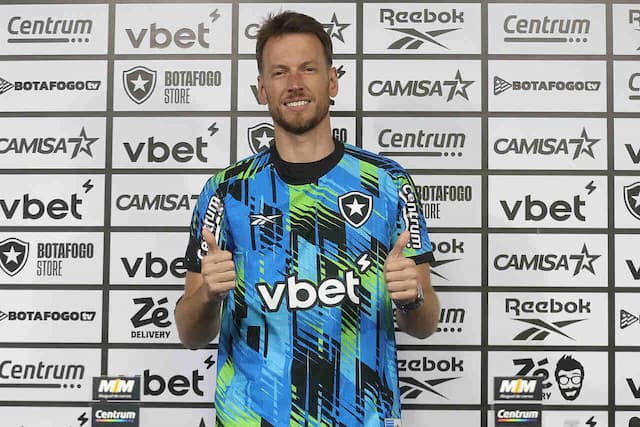 Neto é apresentado no Botafogo: "Quando o cavalo está selado, tem que montar"