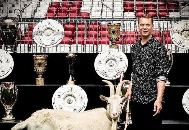 Melhor de todos os tempos? Bayern faz alusão com Manuel Neuer