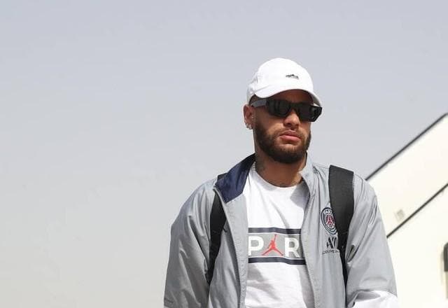 Lateral-direito aponta queda de Neymar na carreira: "Perdeu sua magia"
