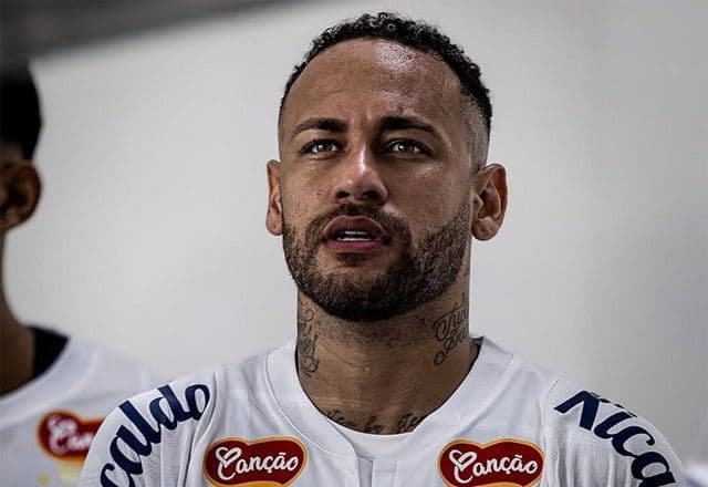 Presidente do Santos nega que Neymar se preservou para jogos da seleção