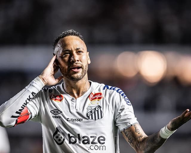 Neymar posta escalação do Santos com algumas mudanças; confira 