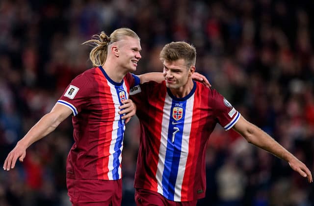 Haaland perde dois pênaltis, mas faz hat-trick em goleada da Noruega sobre Israel