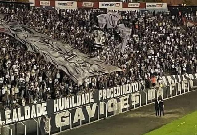 Organizadas do Corinthians têm reunião com presidente da FPF; veja detalhes