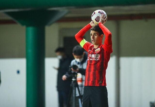 Foto de Oscar com camisa do Flamengo viraliza e esquenta negociação; veja