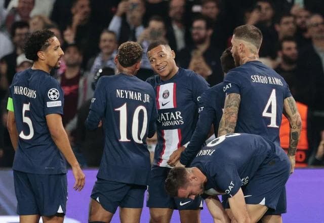 Messi, Neymar e Mbappé brilham, e PSG goleia e se classifica na Champions