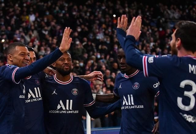 PSG prepara grande reformulação após queda na Champions League